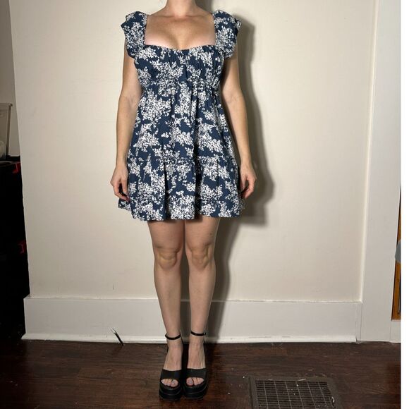 Abercrombie Ruched Flutter Sleeve Mini Dress Size Small - Picture 1 of 7